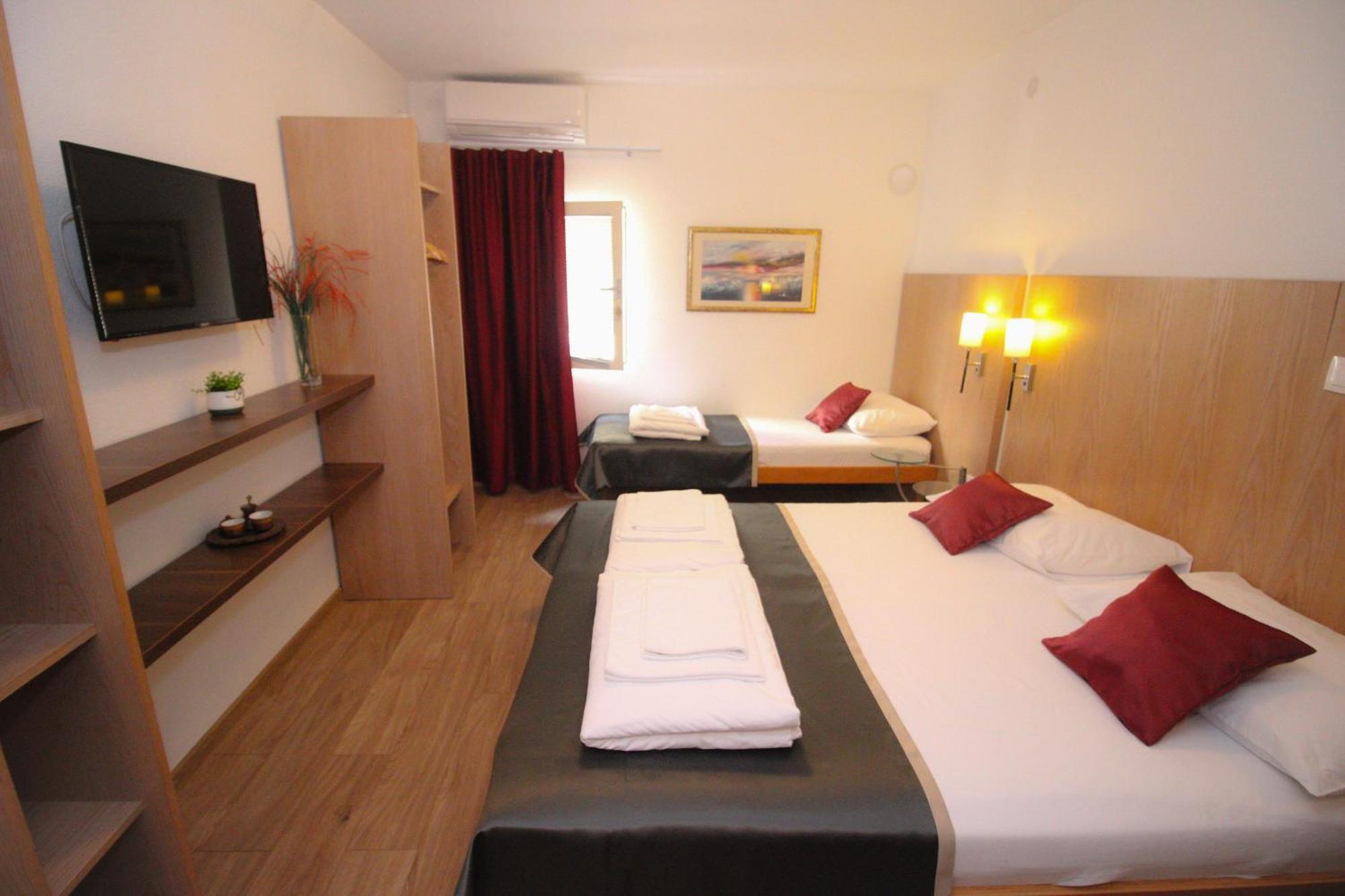 Villa Deny Mostar - With Free Parking المظهر الخارجي الصورة