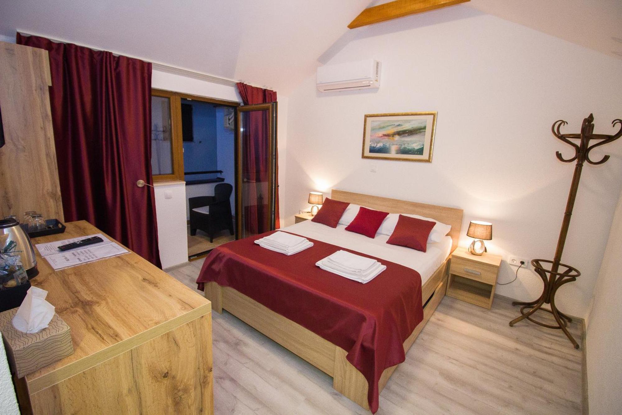 Villa Deny Mostar - With Free Parking المظهر الخارجي الصورة