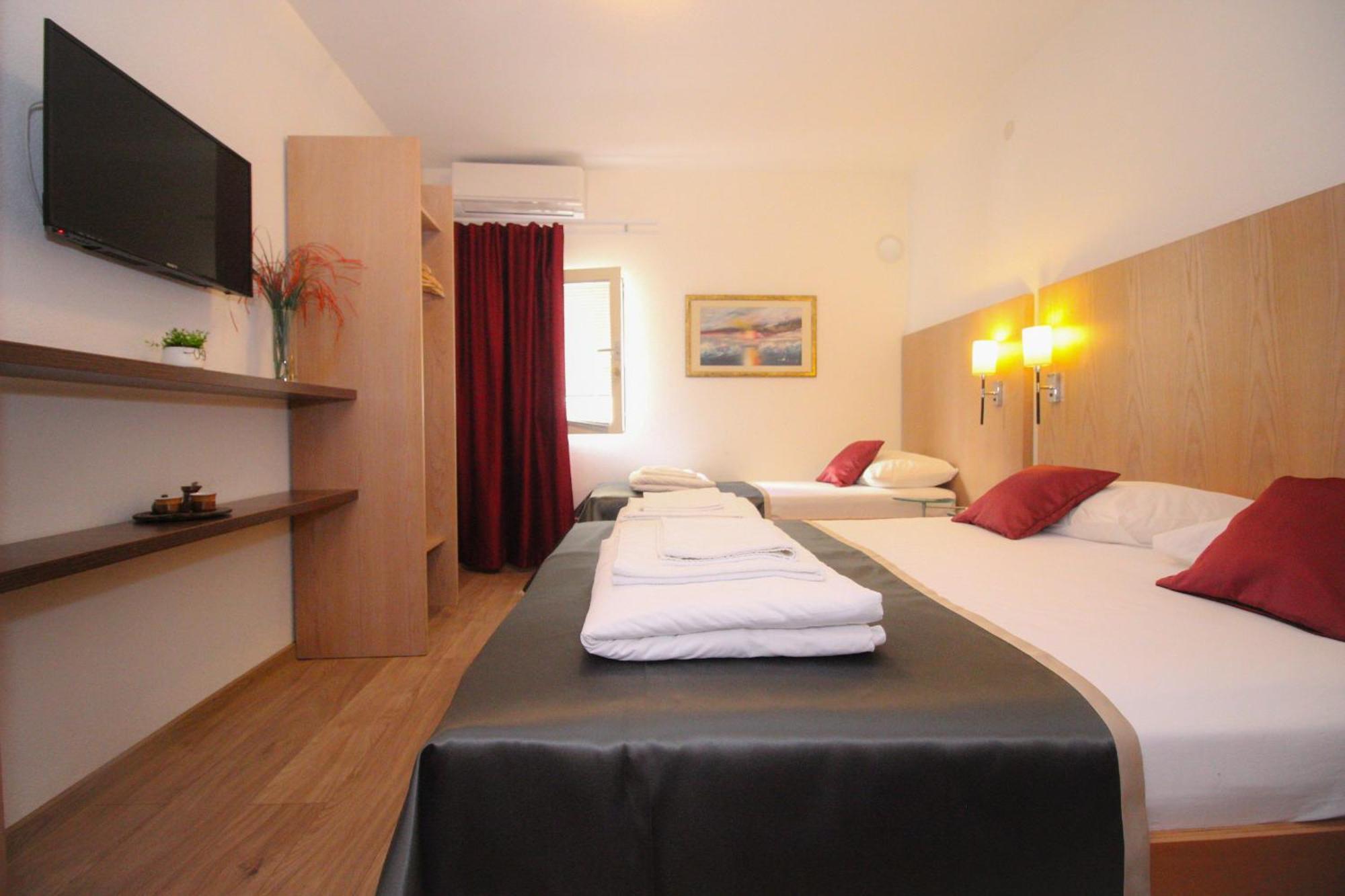 Villa Deny Mostar - With Free Parking الغرفة الصورة
